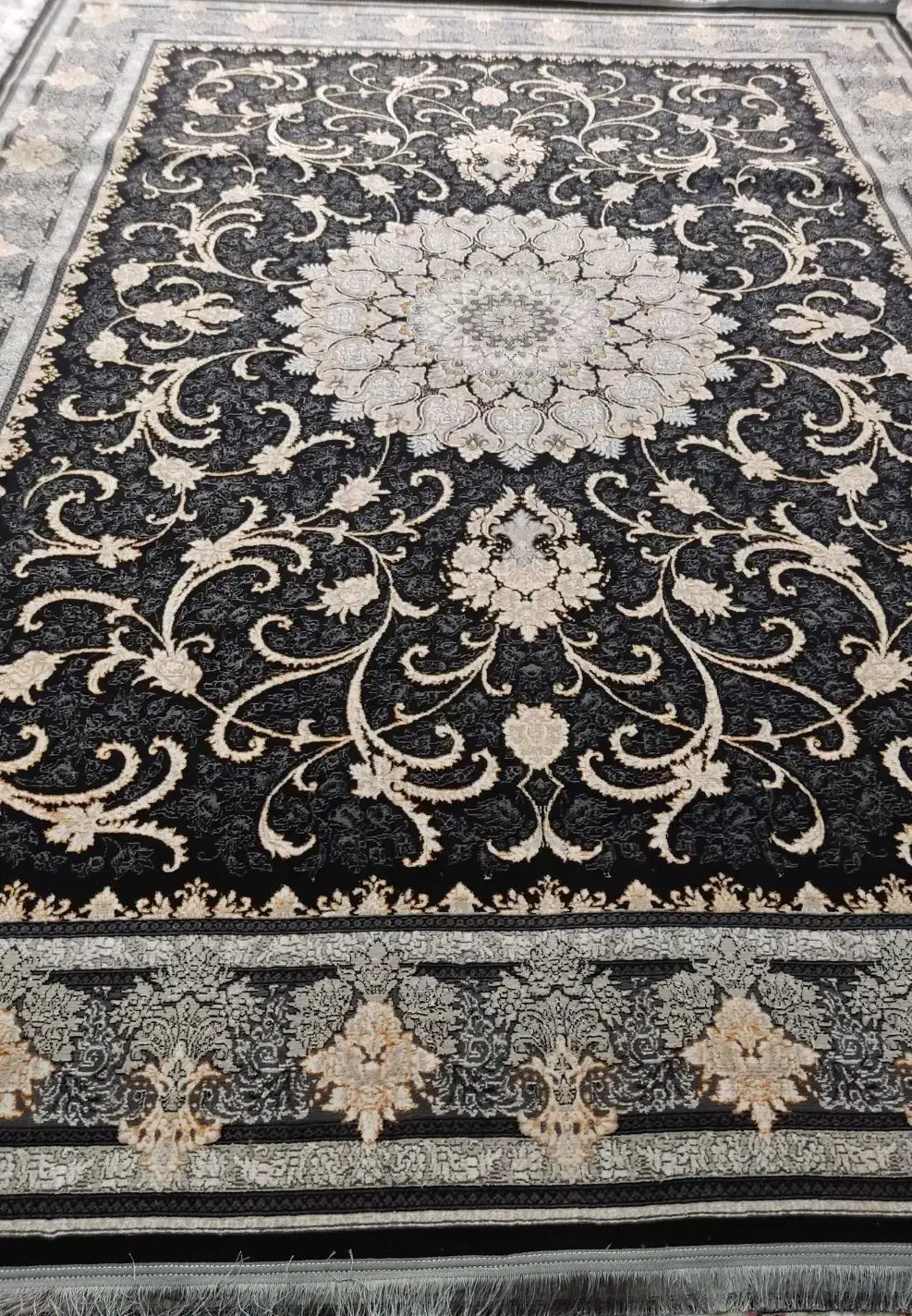 ۴ تخته فرش ۱۲ متری|فرش|خرم‌آباد, |دیوار