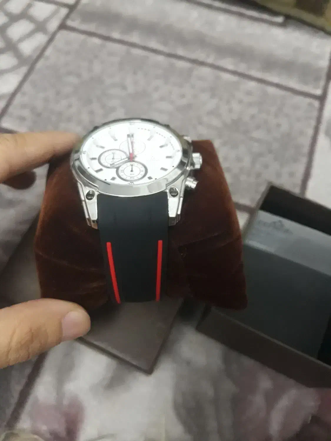 ساعت|ساعت|شیراز, دشت چنار|دیوار