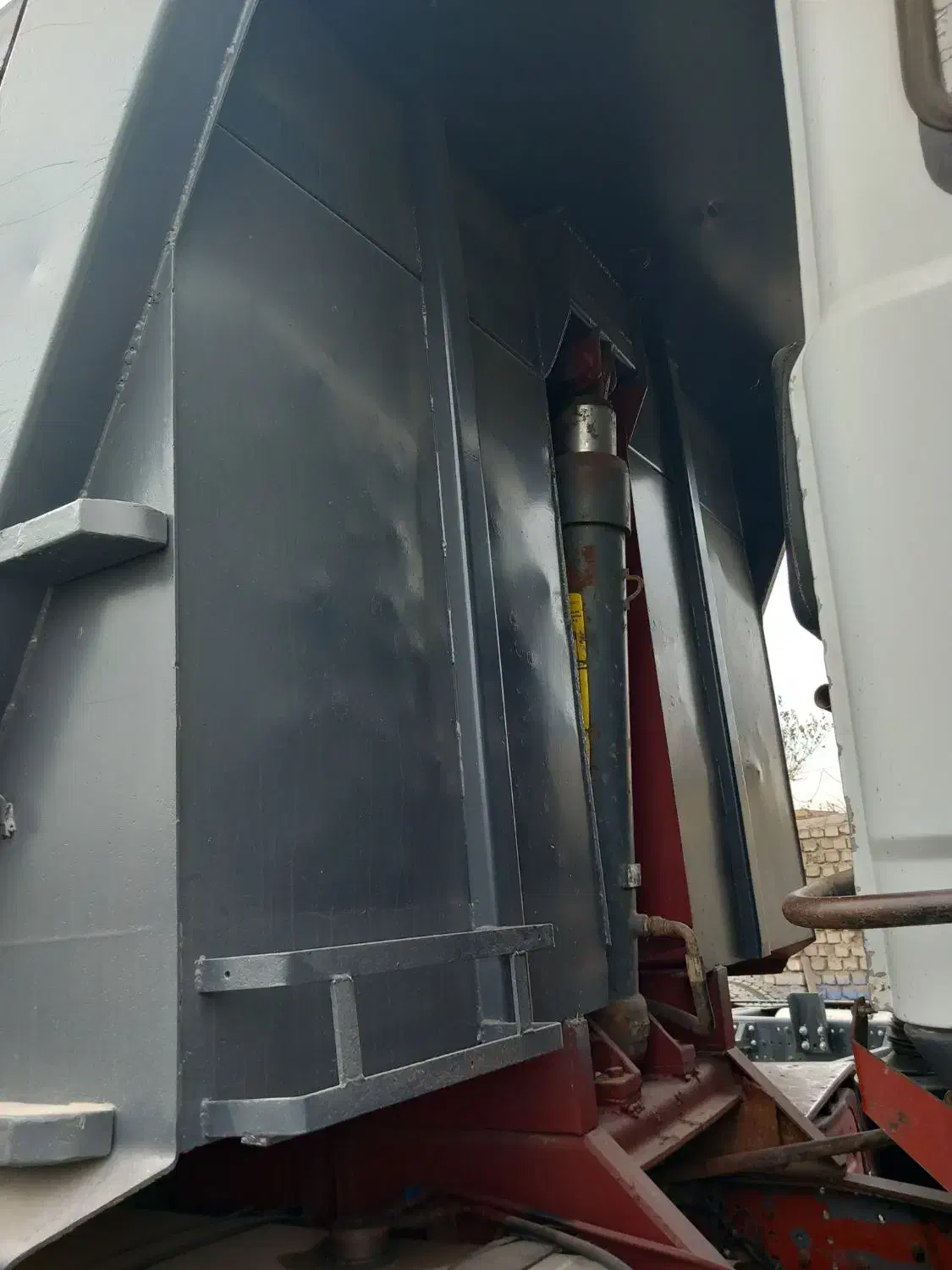 اتاق کمپرسی دهچرخ|خودرو سنگین|لنجان, |دیوار