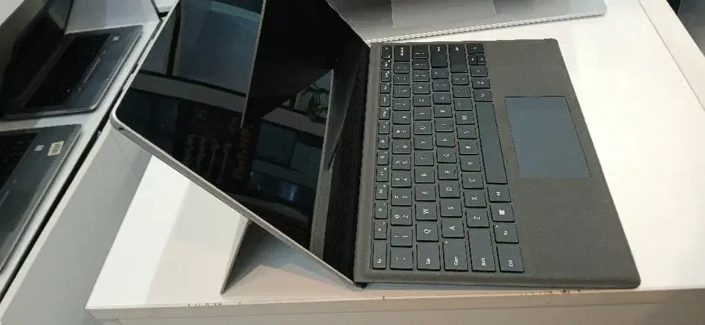 لپتاپ hp asus به قیمت دبی (واردکننده مستقیم)|رایانه همراه|شیراز, عفیف‌آباد|دیوار