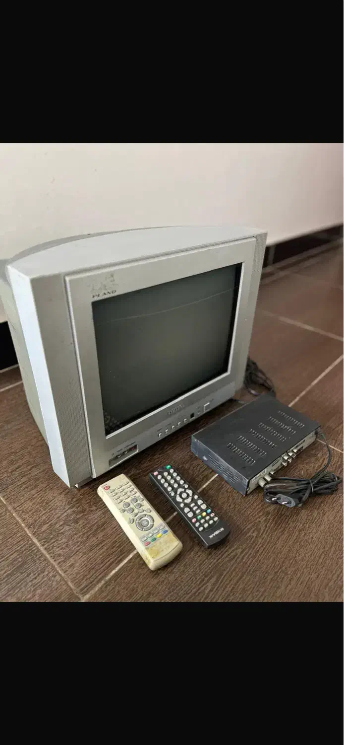 تلویزیون رنگی ۱۴ اینچ سامسونگ به همراه گیرنده|تلویزیون و پروژکتور|رودسر, |دیوار