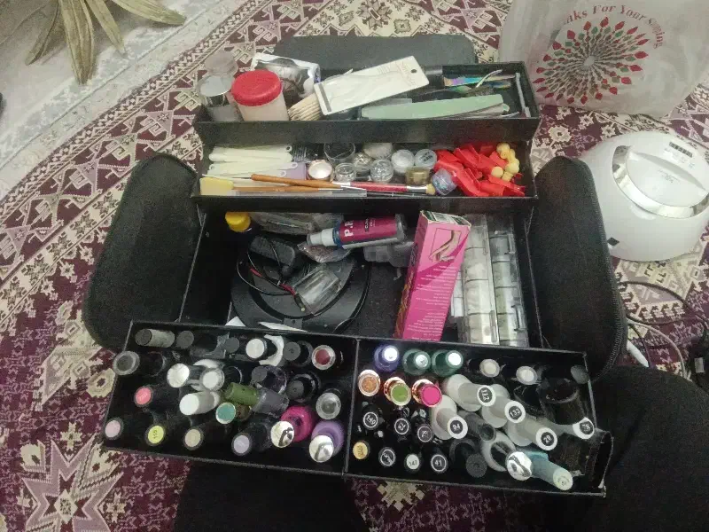 لوازم کاشت ناخن|آرایشگاه و سالنهای زیبایی|سهند, |دیوار