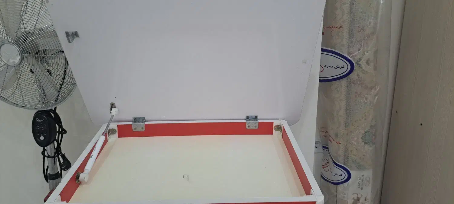 میز تحریر مک کویین|تخت و صندلی بچه|مشهد, سرافرازان|دیوار