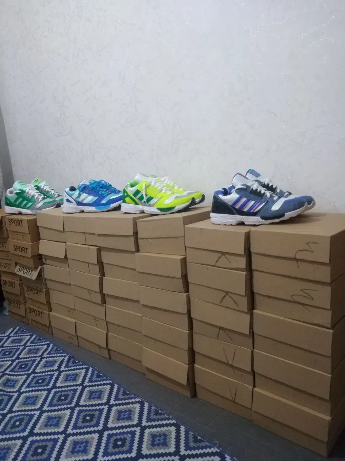 کتونی زدایکس|کیف، کفش، کمربند|سمنان, |دیوار