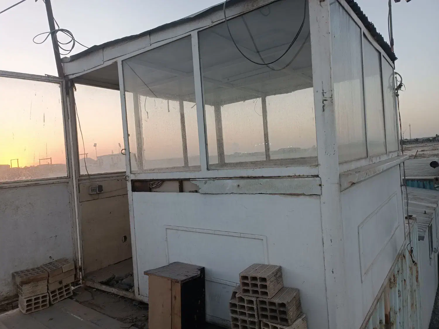 کانکس نگهبانی|مصالح و تجهیزات ساختمان|رباط‌کریم, رباط‌کریم|دیوار