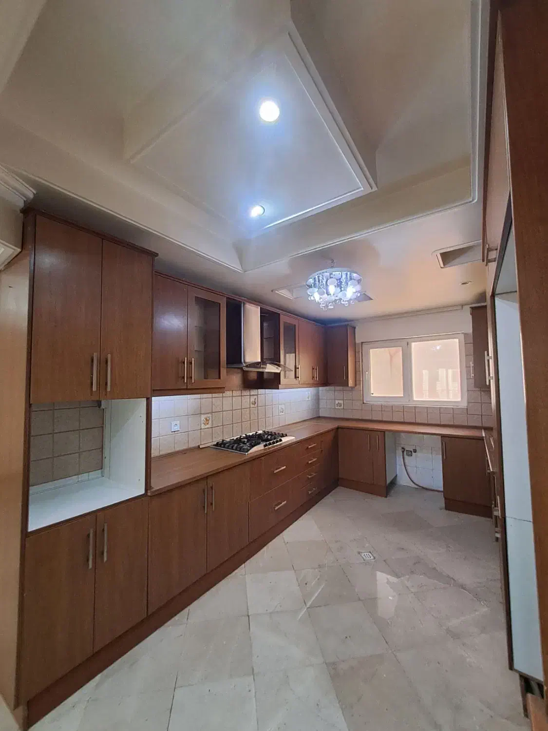 واحد مسکونی ۱۶۰ متر ۳ خوابه فول امکانات