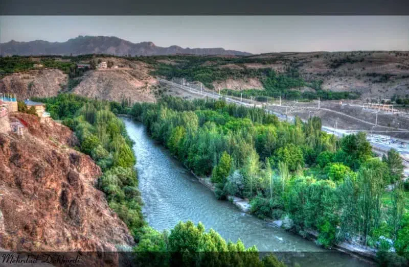 اجاره ویلا سویت لب اب پل زمانخان سامان وحاشیه|اجارهٔ کوتاهمدت ویلا و باغ|اصفهان, نقش جهان|دیوار