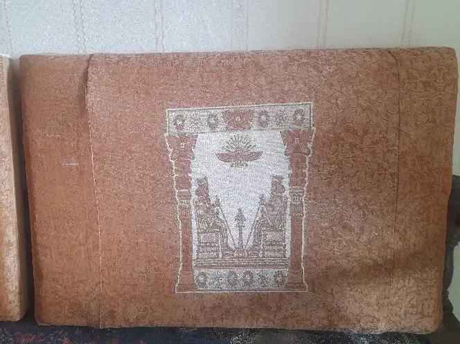 یک جفت پشتی|پشتی|خرم‌آباد, |دیوار