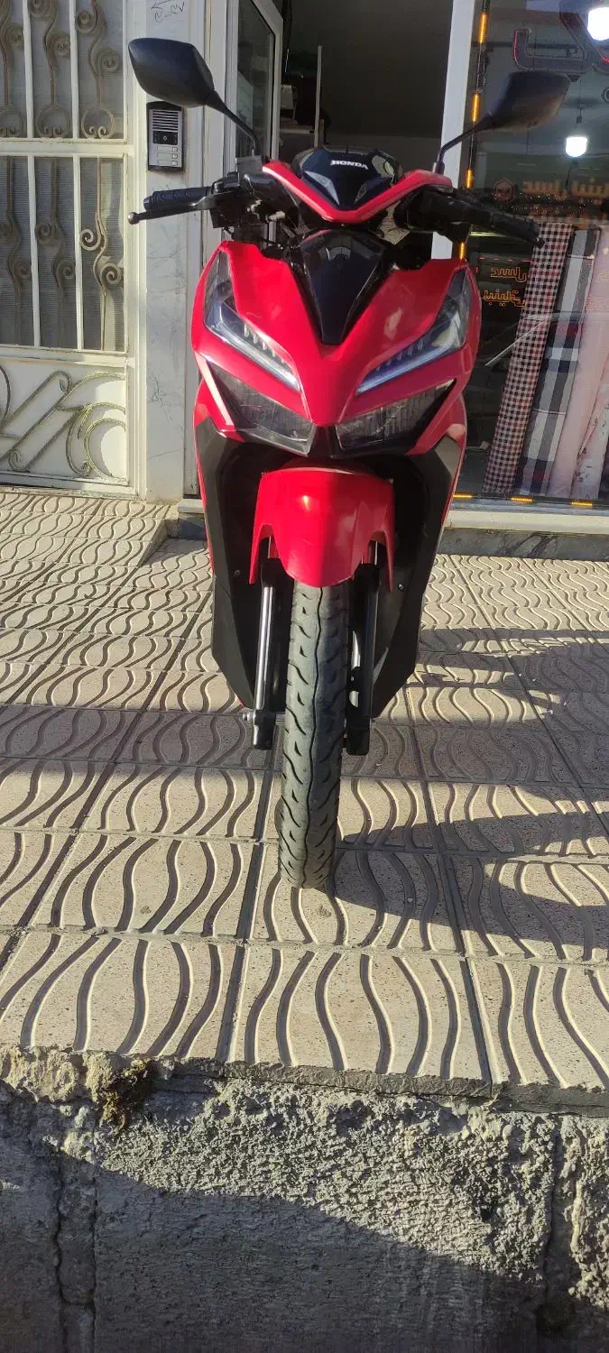 کلیک واریو 150i در حد صفر|موتورسیکلت|اردبیل, |دیوار