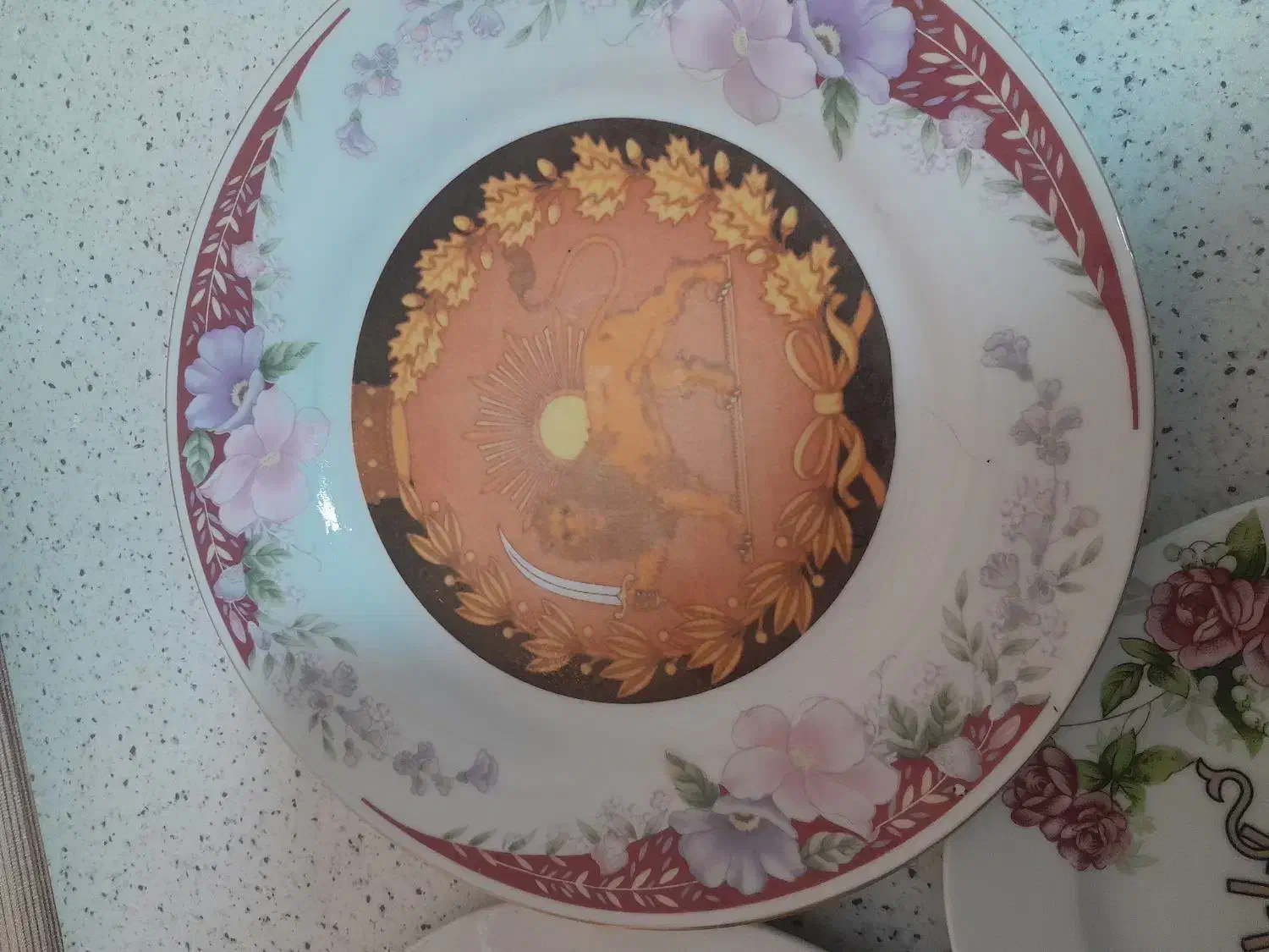 بشقاب دکوری قدیمی|کلکسیون اشیاء عتیقه|تهران, مولوی|دیوار