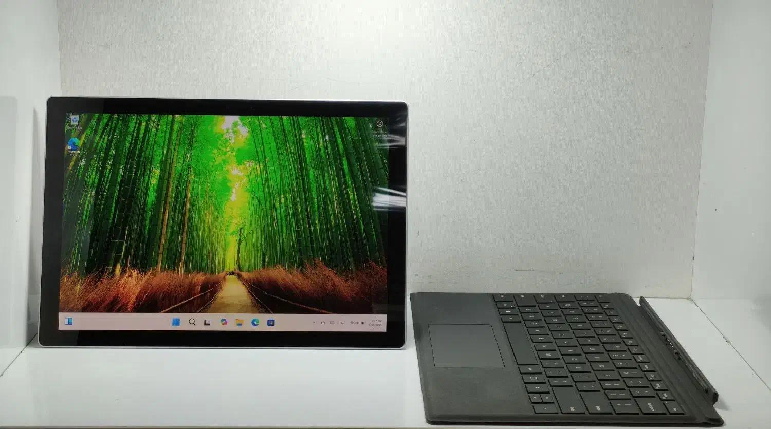 لپتاپ surface pro 5 تمیز سایکل 35 مفت|رایانه همراه|مشهد, امام خمینی|دیوار