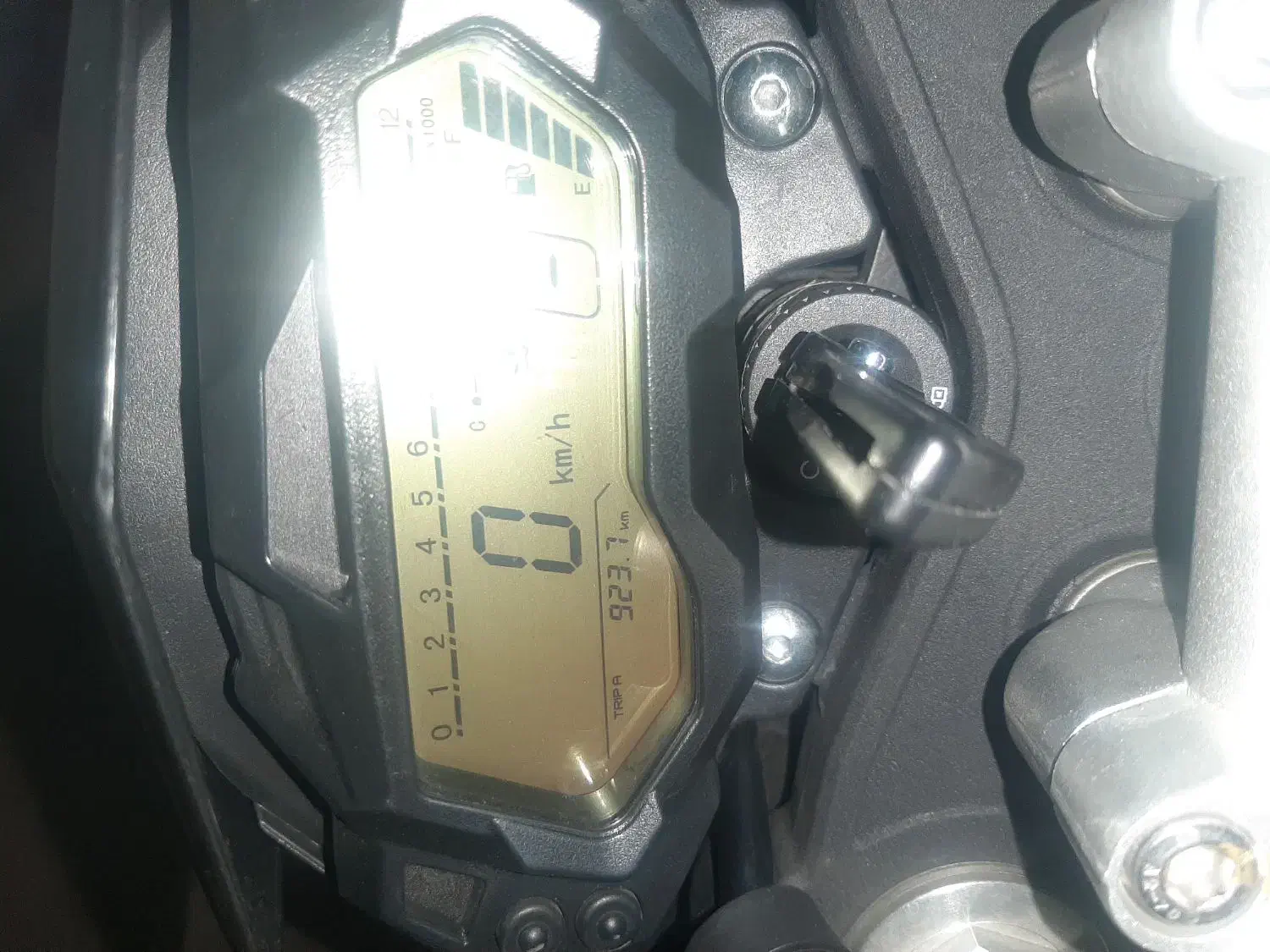 بنلی ۲۵۰ تک راه نرفته|موتورسیکلت|همدان, |دیوار