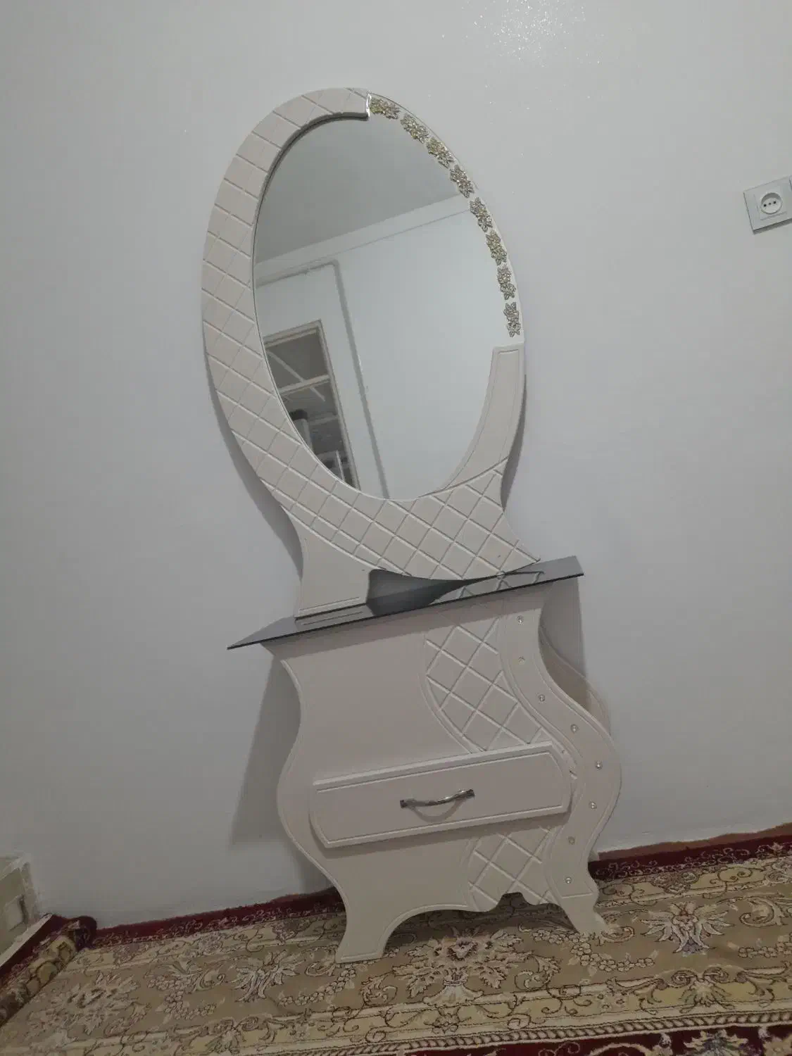 اینه کونسرت  نونو|آینه|سنندج, |دیوار