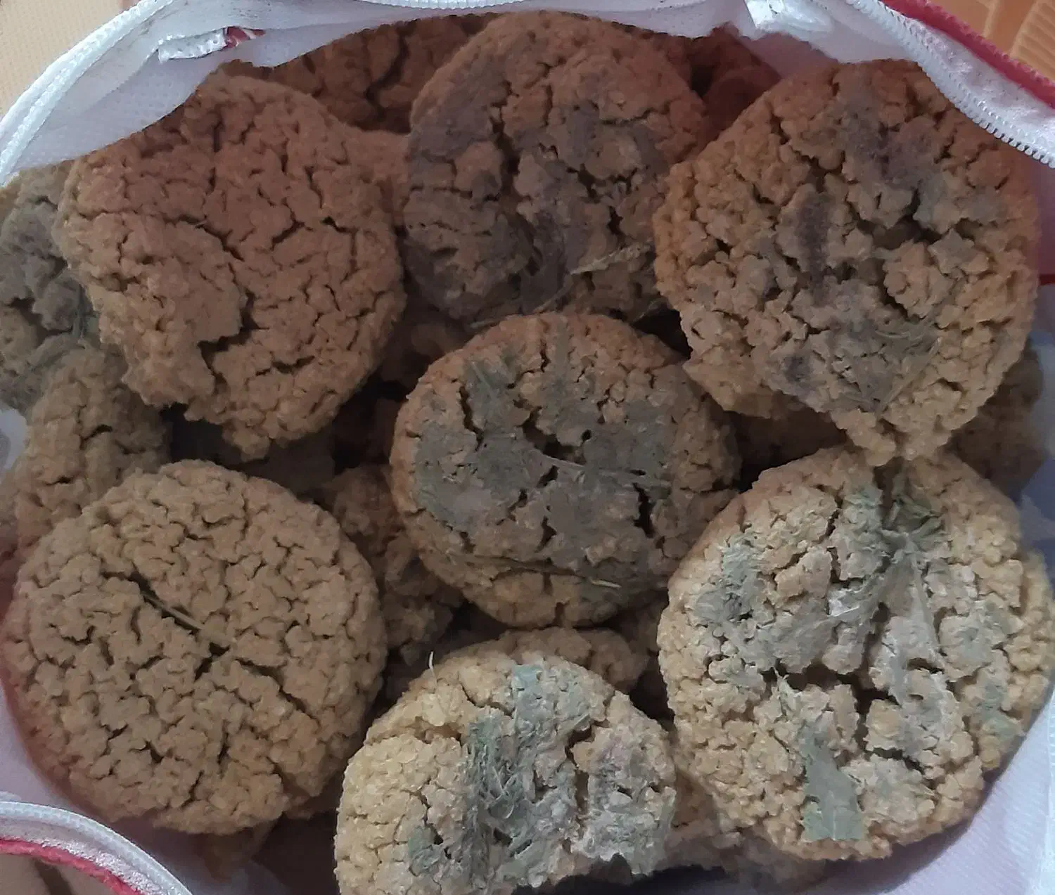 ترخینه|خوردنی و آشامیدنی|هرسین, |دیوار