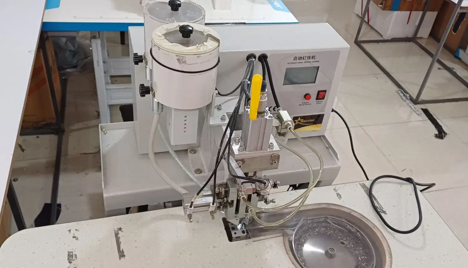 مروارید زن پانچی ۲هد در حدنو|چرخ خیاطی و ریسندگی|اسلام‌شهر, شهرک واوان|دیوار