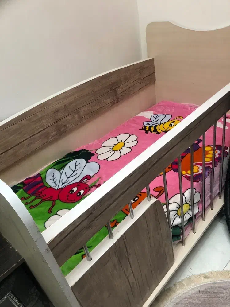 تخت کودک نوزادتا۷سال|تخت و صندلی بچه|چهارباغ, |دیوار