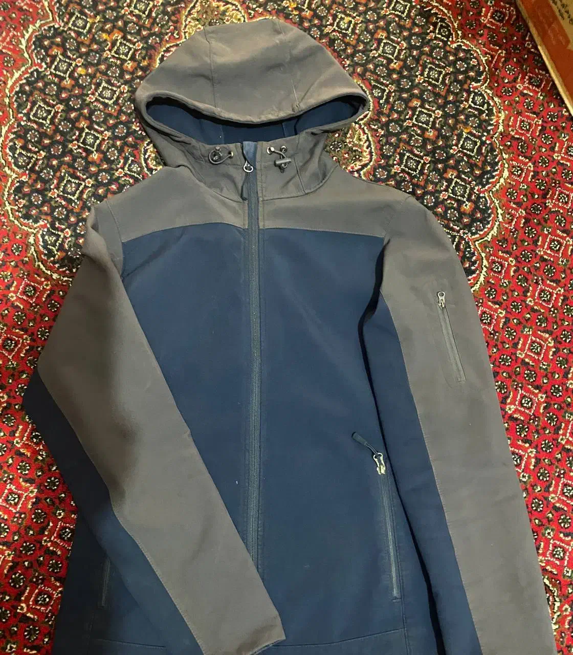 کاپشن|لباس|جوانرود, |دیوار