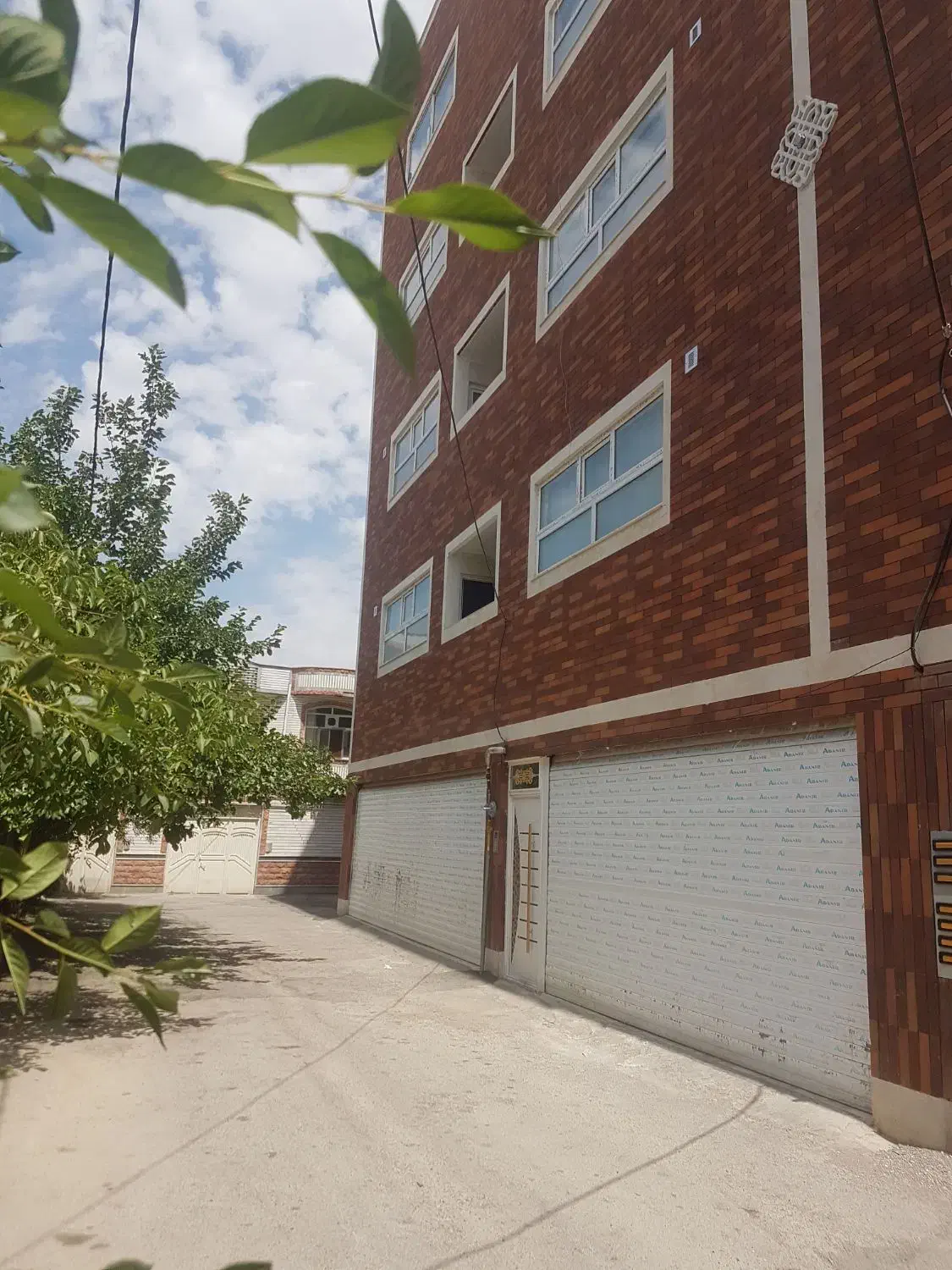 فروش آپارتمان ۱۱۰ متری ۲ خوابه|فروش آپارتمان|عجب شیر, |دیوار