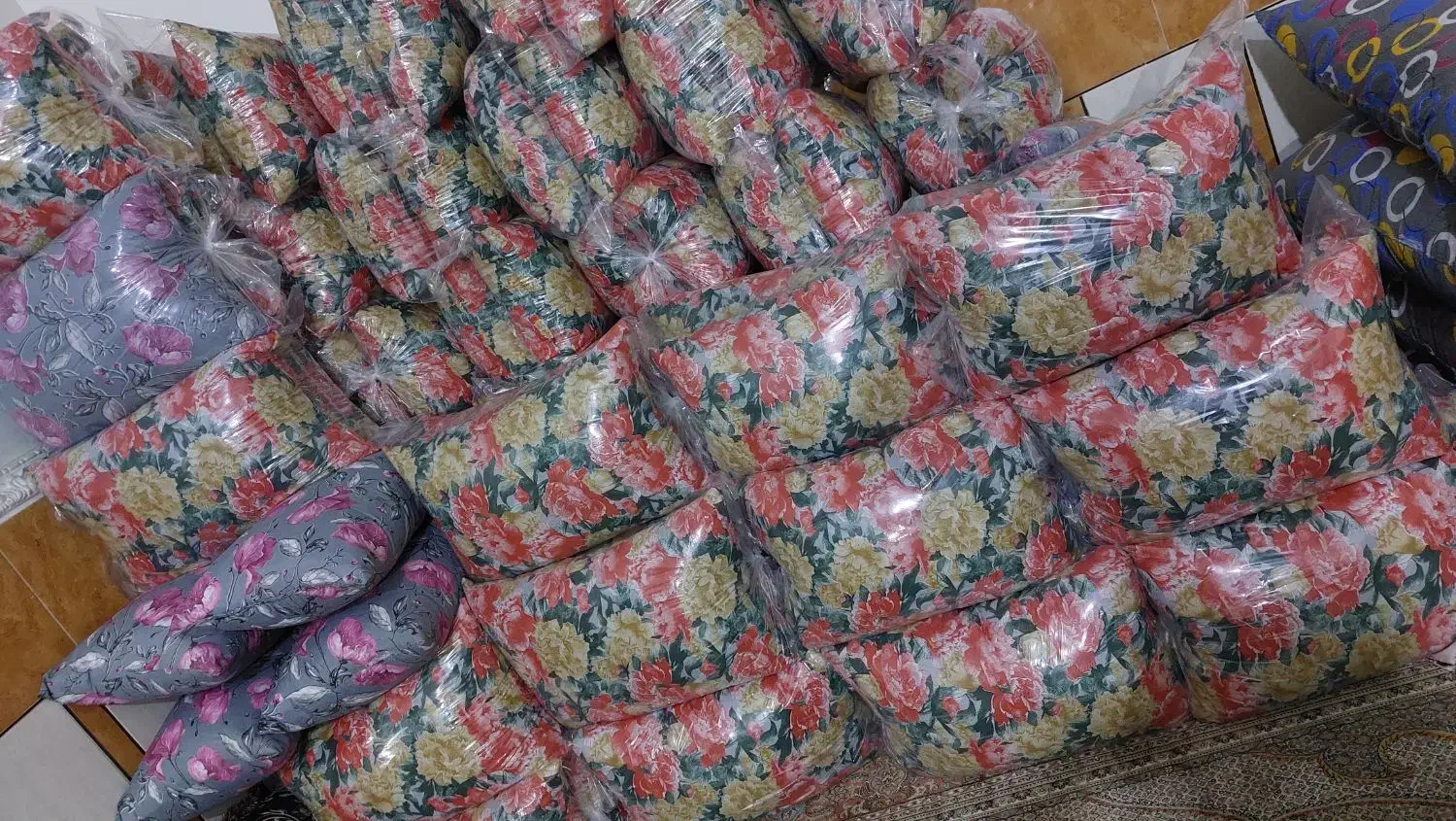 پنبه زنی و کالای خواب سفارشات وتعمیرات وعیره|رختخواب، بالش، پتو|بندرعباس, |دیوار