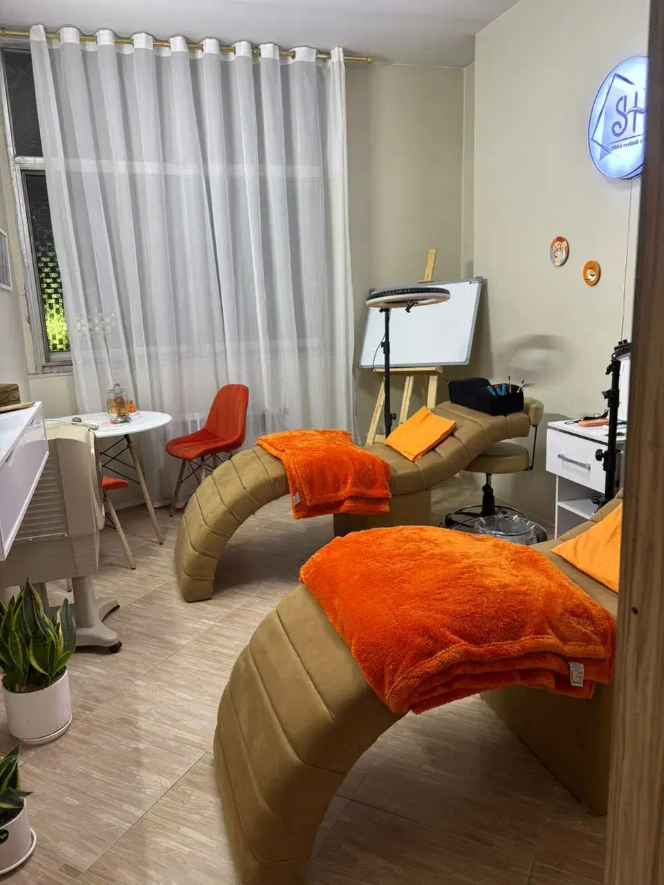 همکاری با سالن زیبایی|استخدام درمانی، زیبایی، بهداشتی|اراک, |دیوار