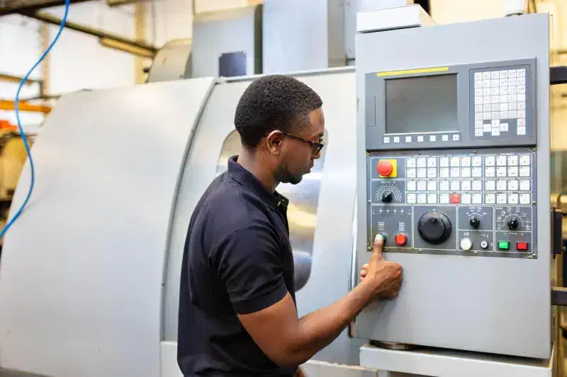 اپراتور فرز cnc|استخدام صنعتی، فنی، مهندسی|اندیشه, اندیشه فاز ۵|دیوار