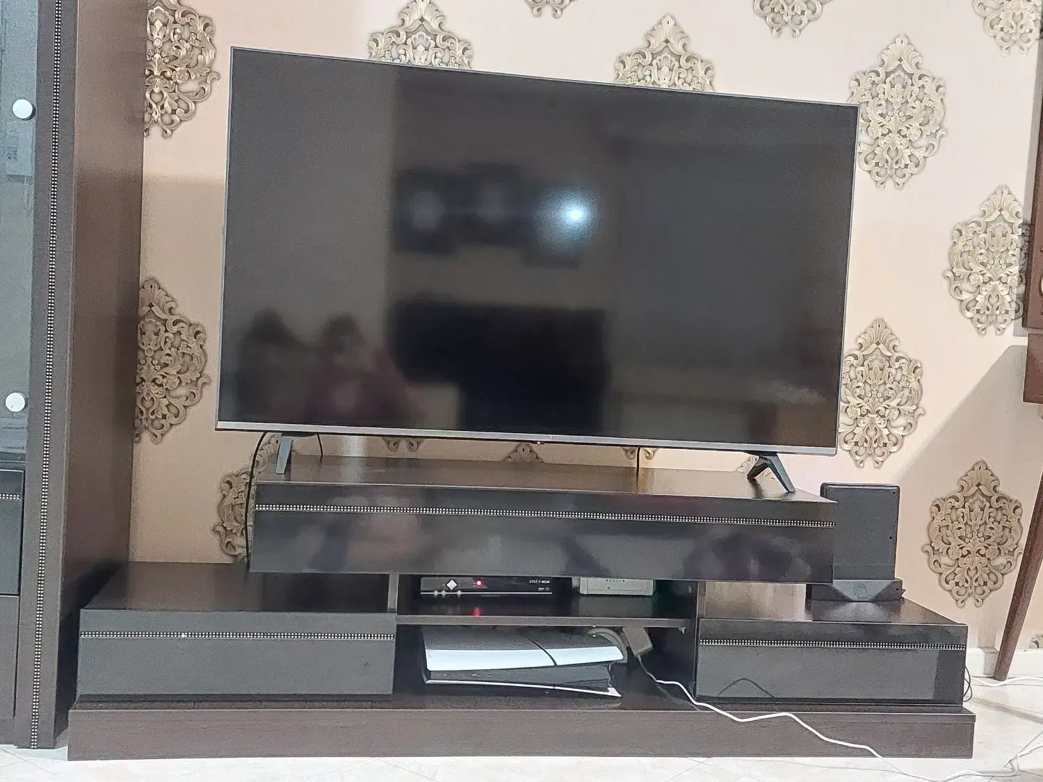 میز تلویزیون و ویترین|میز تلویزیون|تهران, آسمان|دیوار