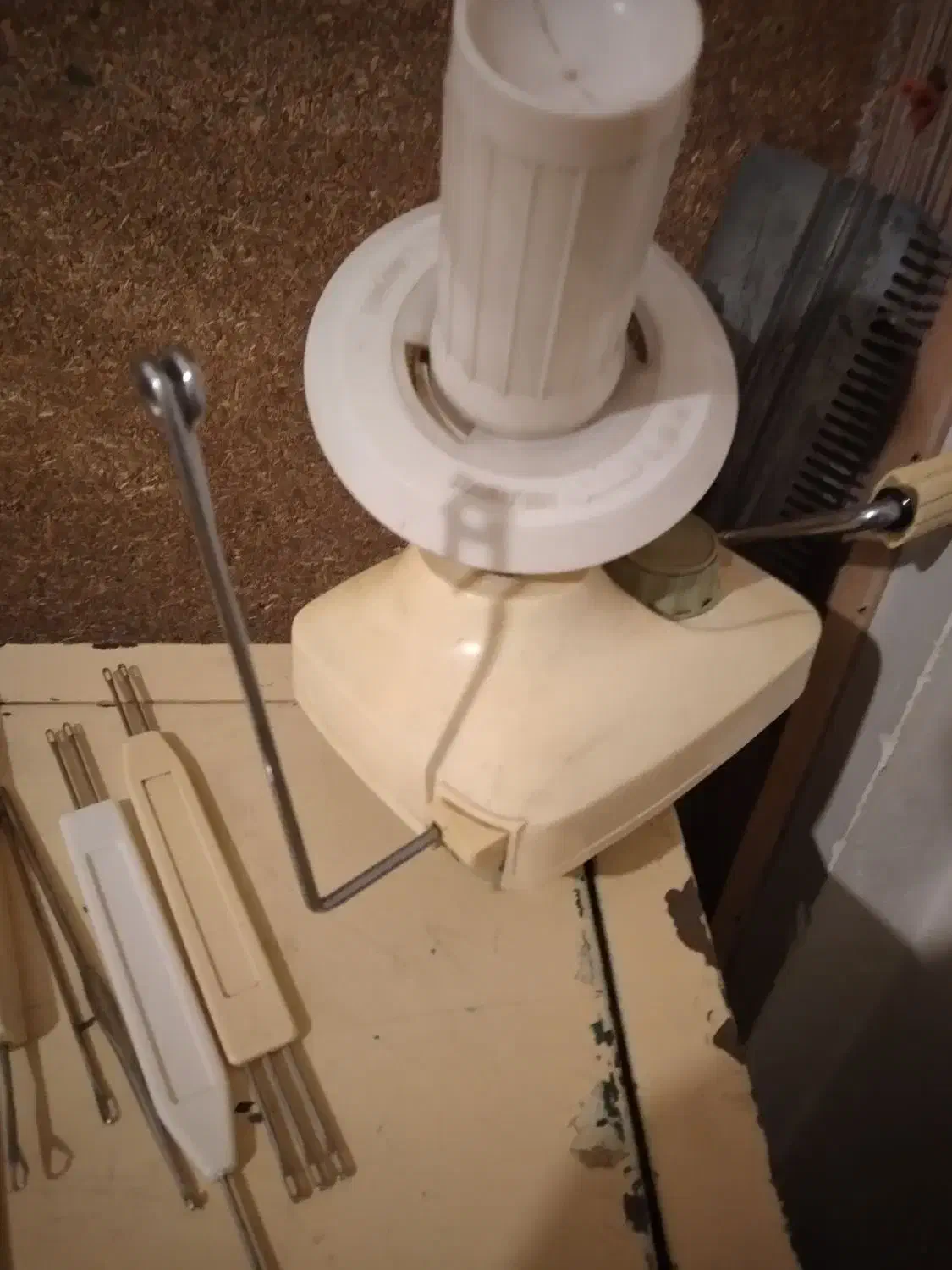 چرخ بافندگی ۸۳۰|چرخ خیاطی و ریسندگی|کرمانشاه, |دیوار