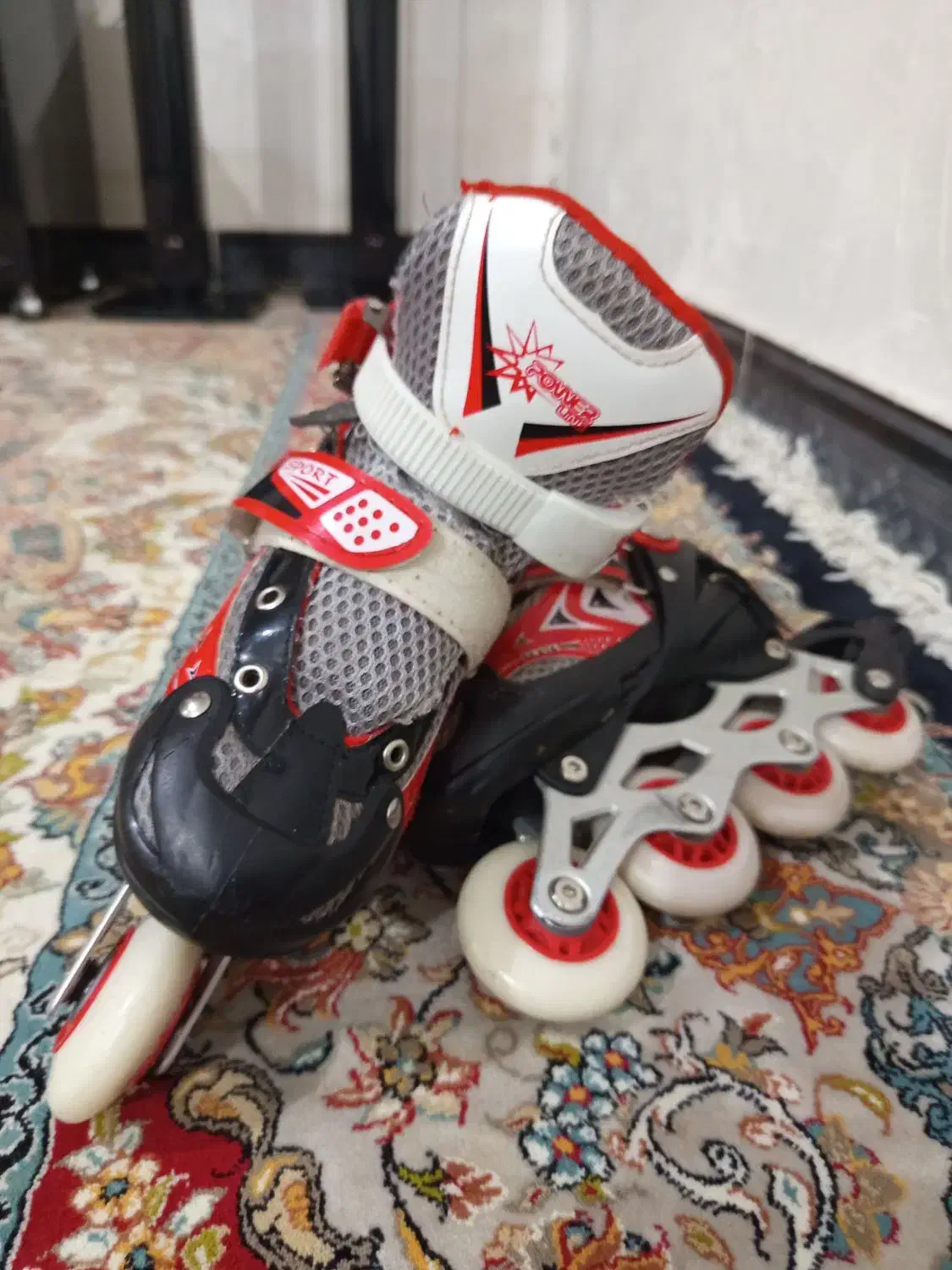 کفش اسکیت|دوچرخه، اسکیت، اسکوتر|خرم‌آباد, |دیوار