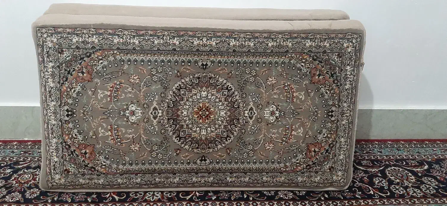 پشتی|پشتی|خرم‌آباد, |دیوار