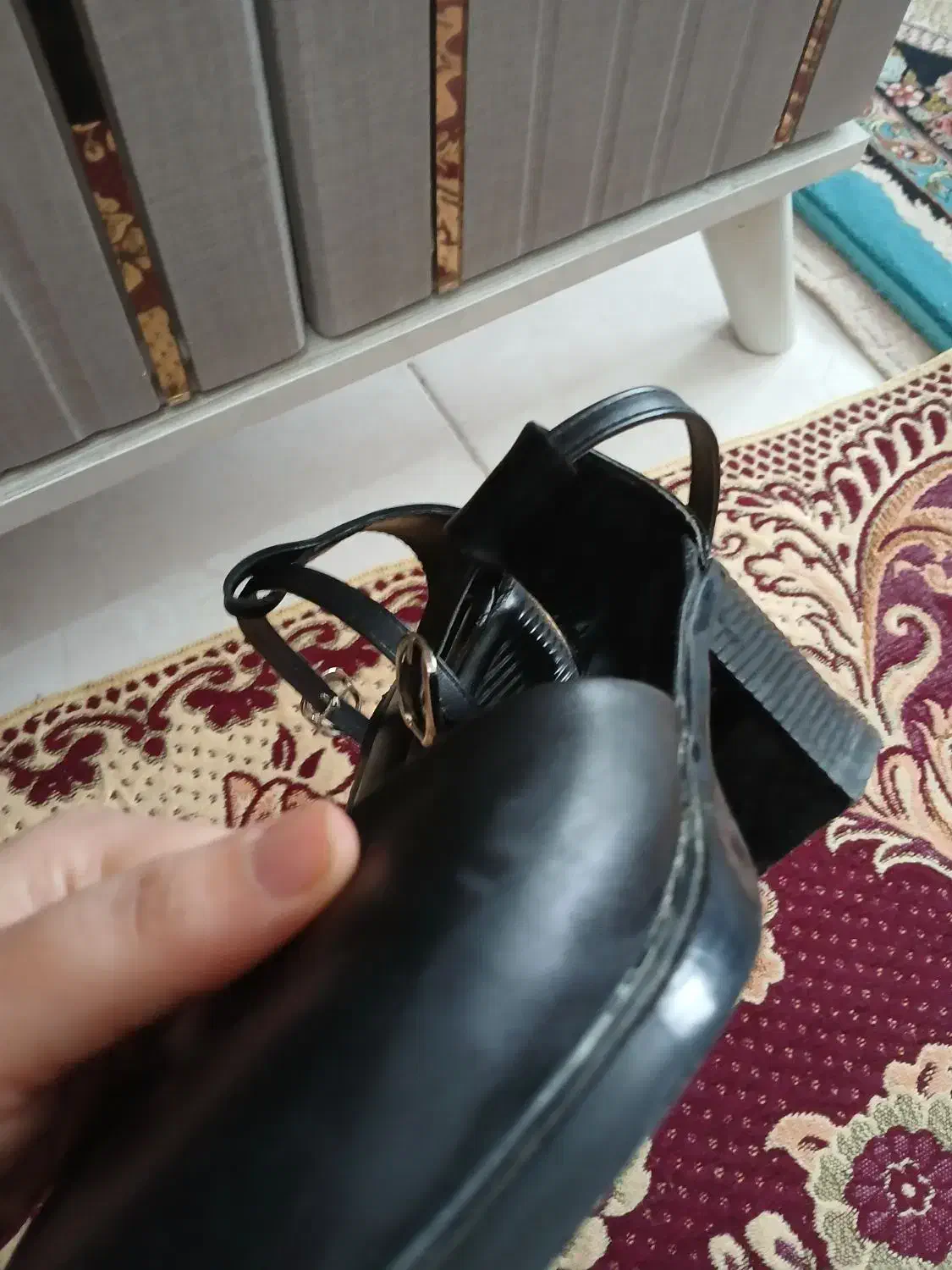 کفش های بچه گانه وزنانه.|کیف، کفش، کمربند|بناب, |دیوار