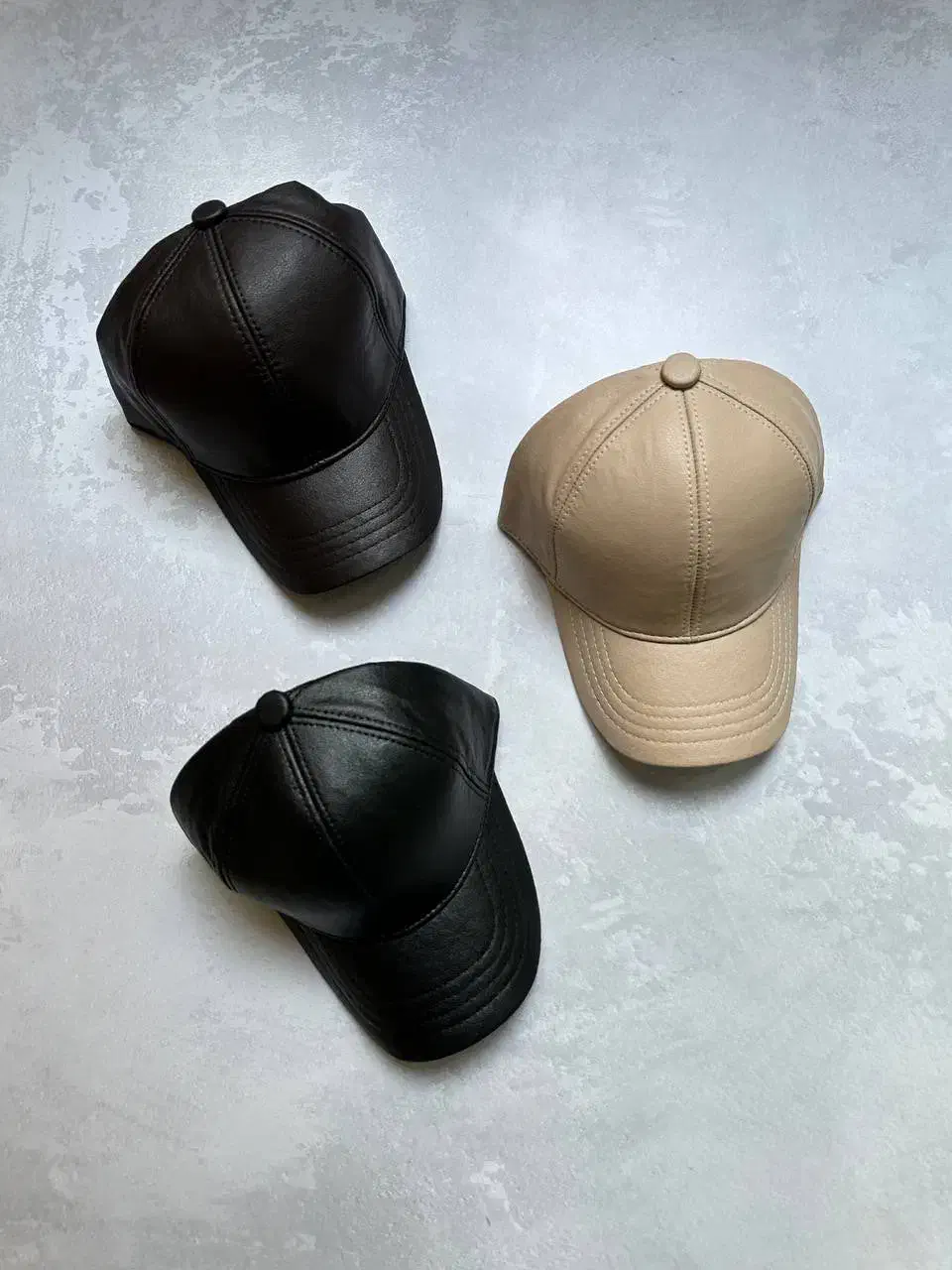 کلاه چرم|لباس|چالوس, |دیوار