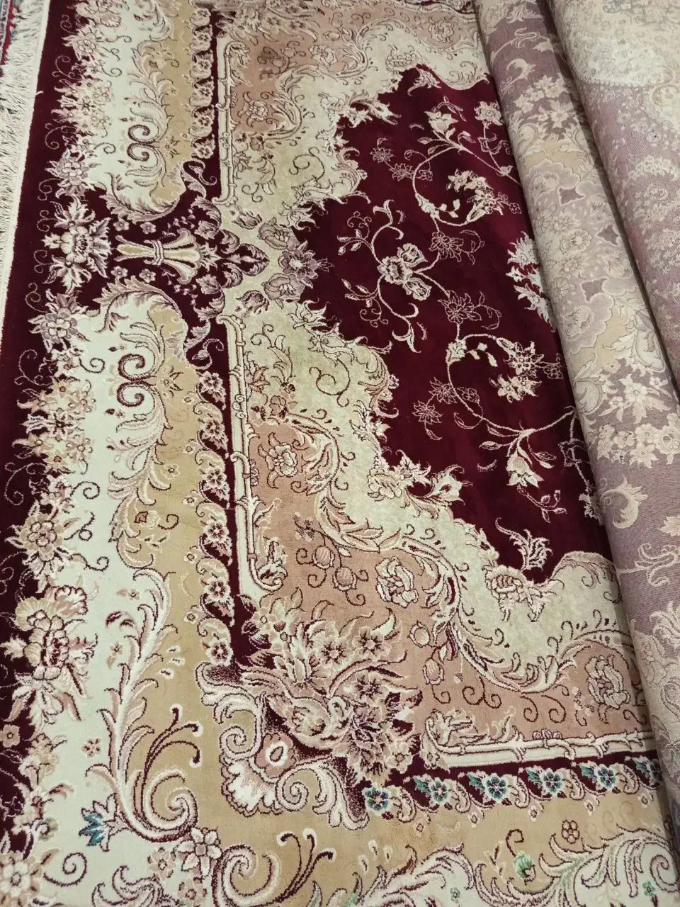 تعدادی لوازم خانگی بفروش می‌رسد|فرش|زابل, |دیوار