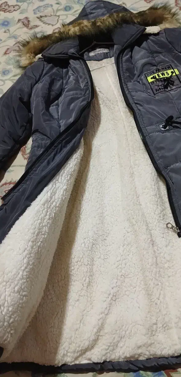 کاپشن زنانه|لباس|صومعهسرا, |دیوار