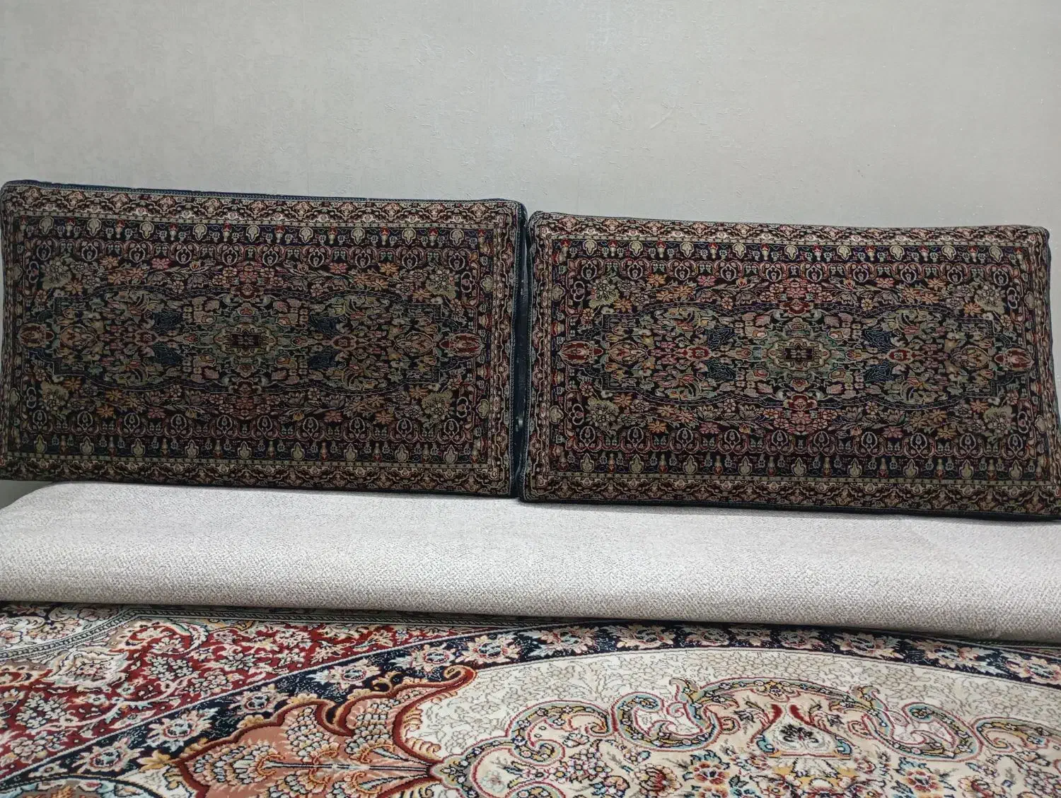 پشتی ابری فشرده|پشتی|اراک, |دیوار