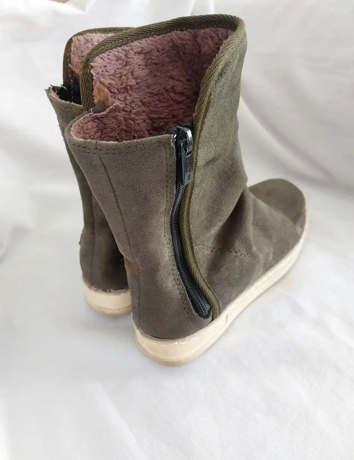 بوت داخل پشم|کیف، کفش، کمربند|کوهدشت, |دیوار