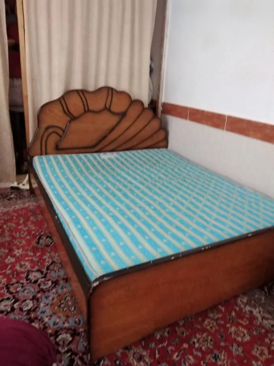 تختخواب دو نفره با تشک|تخت و سرویس خواب|گرگان, |دیوار