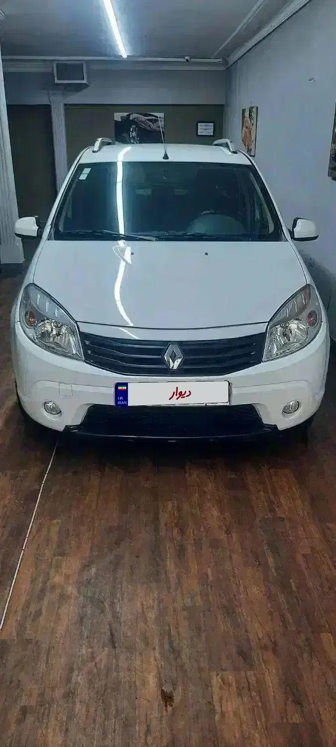 ساندرو  اتومات  مدل 95 فروش فوری|خودرو سواری و وانت|تهران, استقلال|دیوار