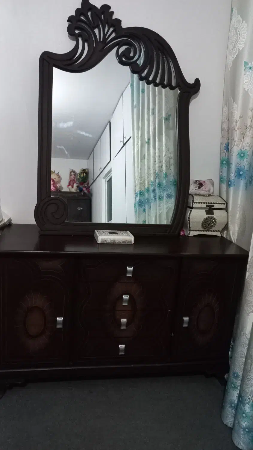 میز آرایش|بوفه، ویترین، کنسول|قم, شاد قلی|دیوار