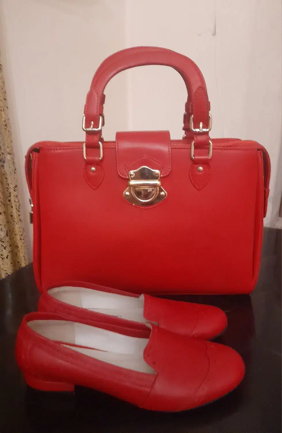 قیمت توافقی که شامل لباس مانتو شلوار کفش مارک|لباس|تهران, جمال‌زاده|دیوار