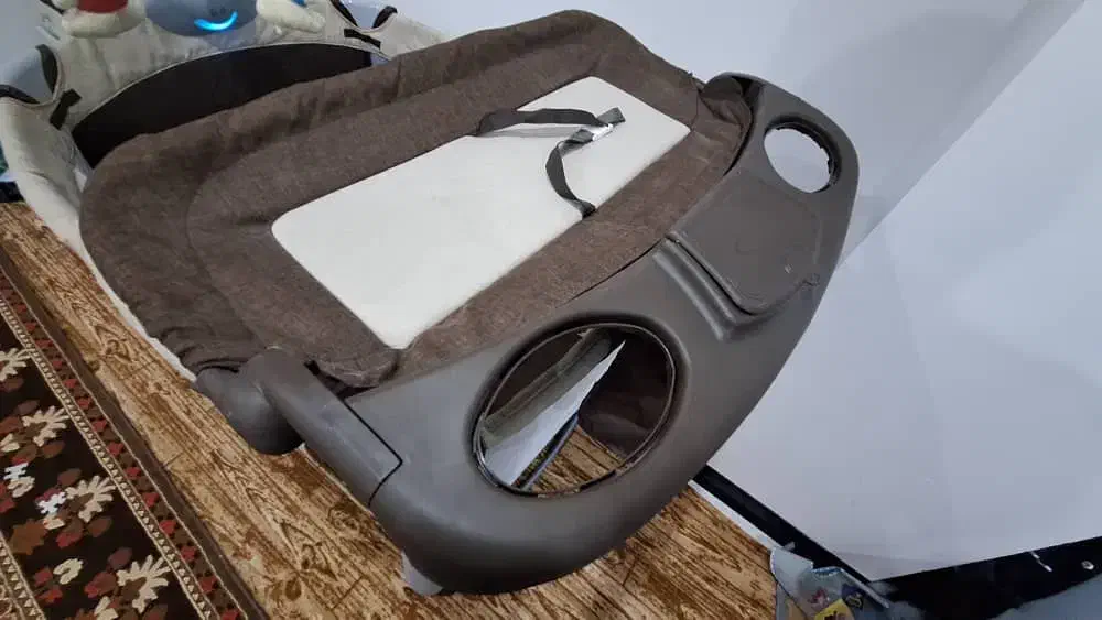 تخت و پارک کودک|تخت و صندلی بچه|قم, باغ کرباسی|دیوار