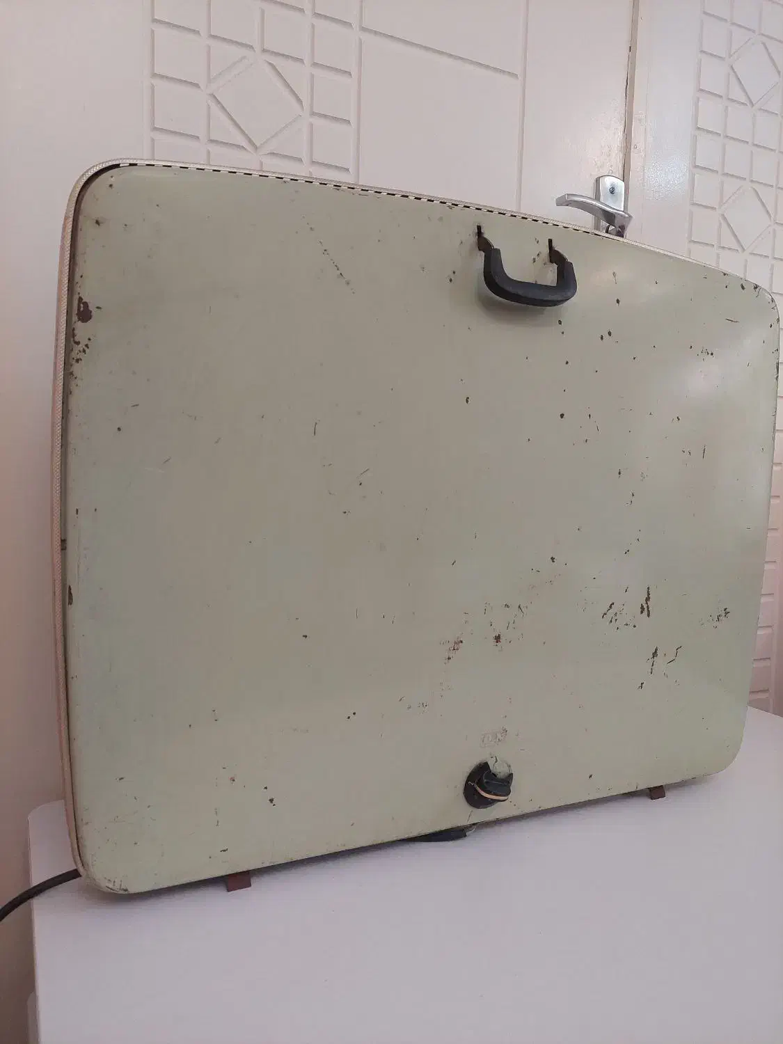 بخاری برقی عتیقه قدیمی|کلکسیون اشیاء عتیقه|زنجان, |دیوار