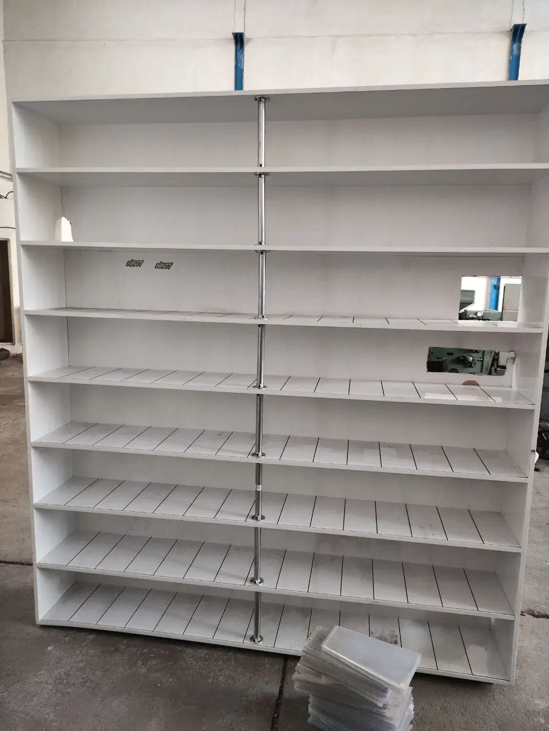 ویترین مغازه (استند)mdf ابعاد 2×2|فروشگاه و مغازه|تبریز, |دیوار