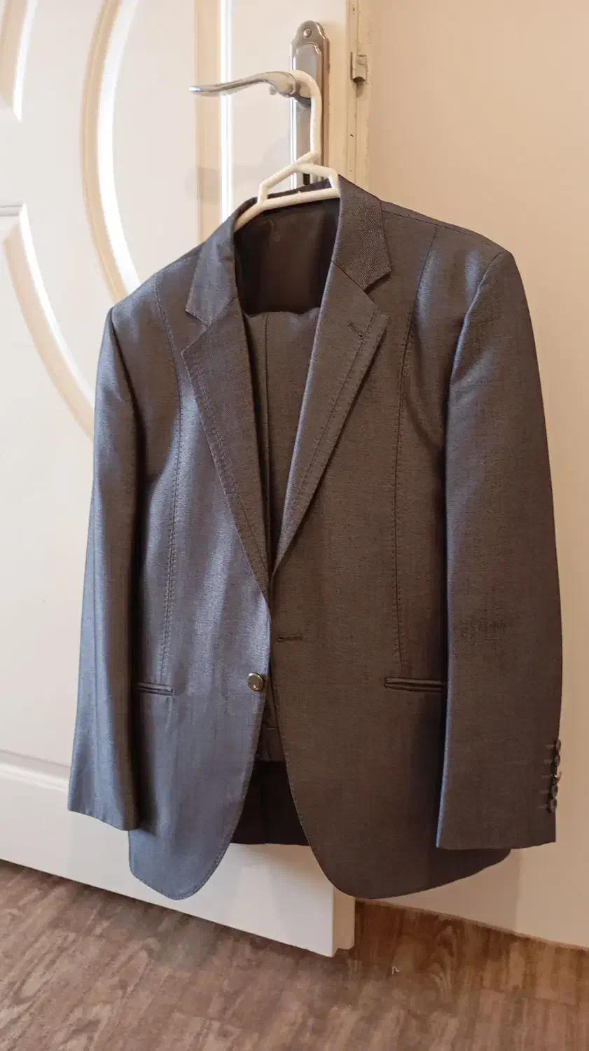 یک دست کت شلوار سالم بدون هیچ ایرادی|لباس|سراب, |دیوار