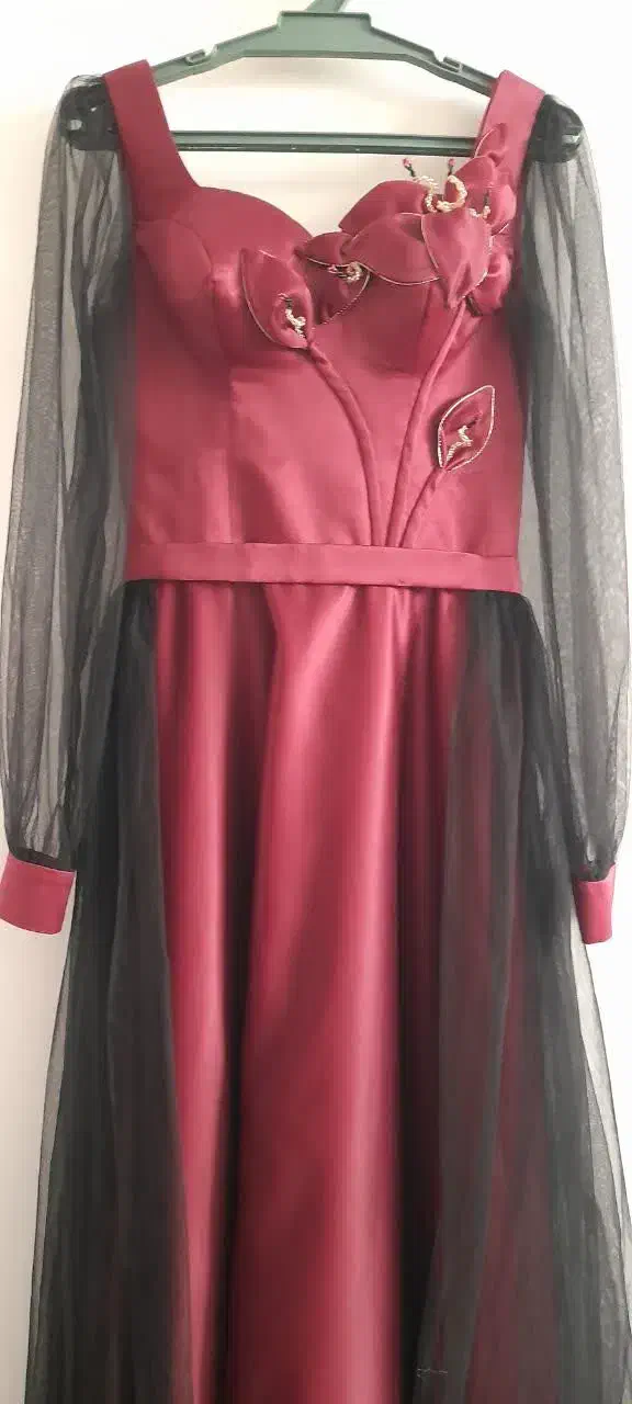 لباس مجلسی|لباس|قم, نیروگاه|دیوار