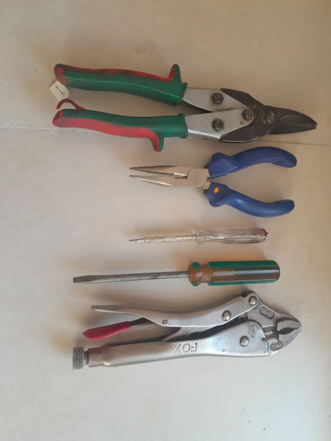 برق کار|خدمات پیشه و مهارت|تالش, هشتپر|دیوار