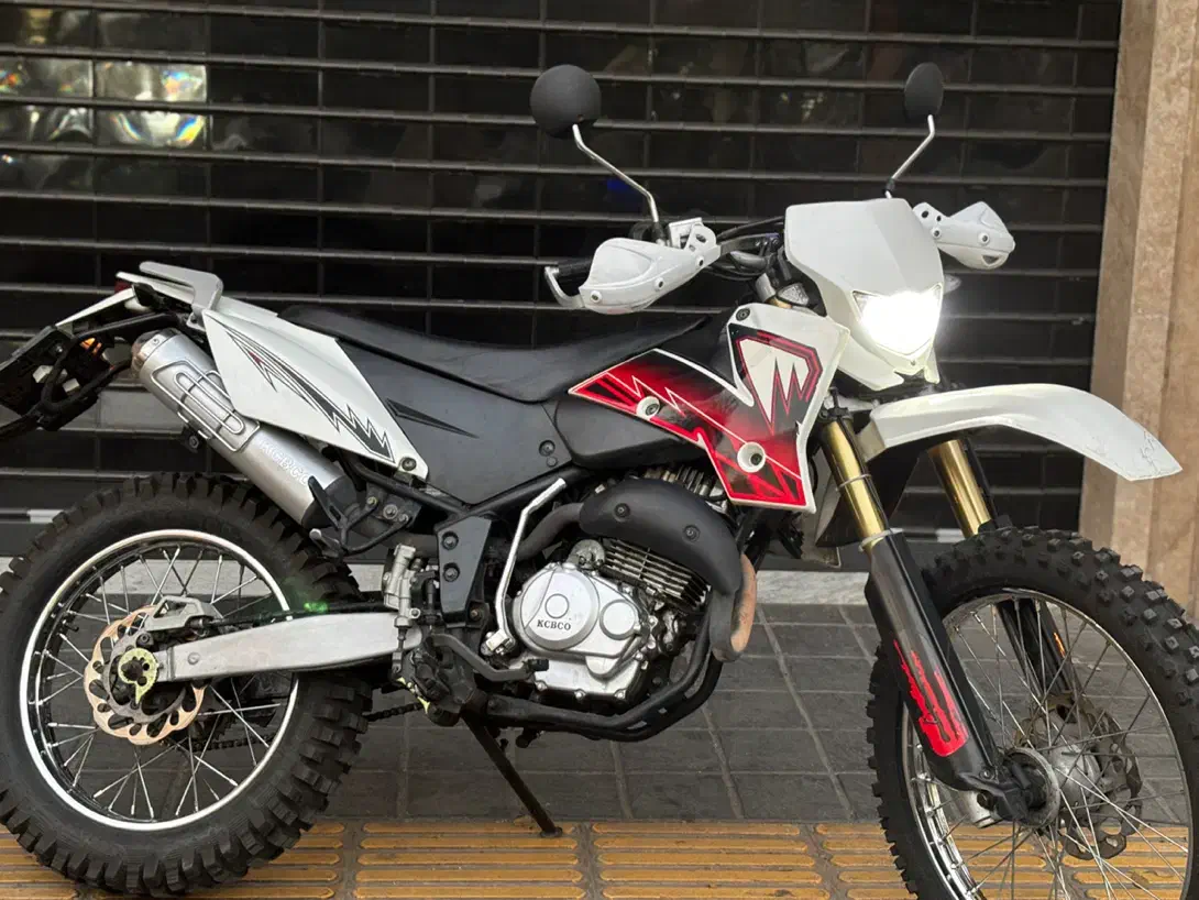 تریل بهرو ۲۰۰|موتورسیکلت|تهران, زاهد گیلانی|دیوار