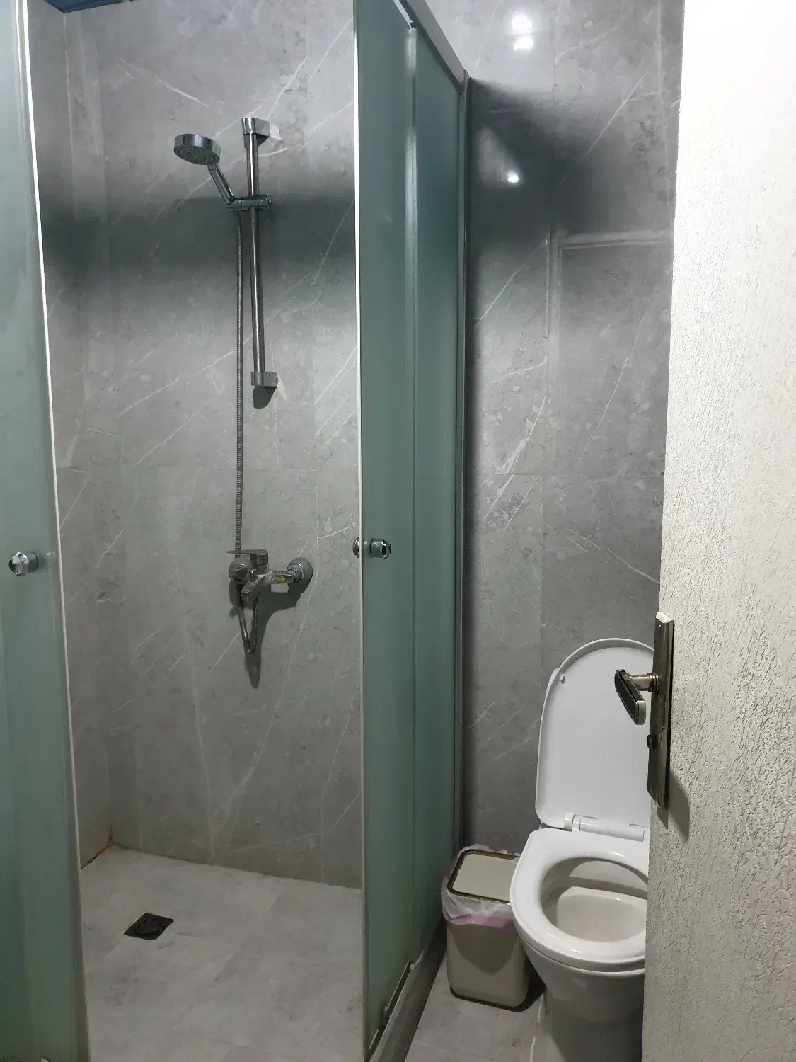 اجاره هتل اپارتمان فول مبله منطقه ۱ روزانه ماهانه|اجارهٔ کوتاهمدت آپارتمان و سوئیت|تهران, دزاشیب|دیوار