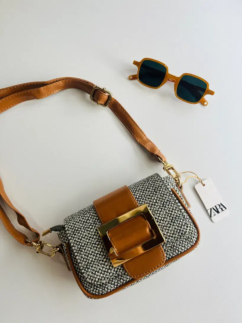 کیف|کیف، کفش، کمربند|لنگرود, |دیوار