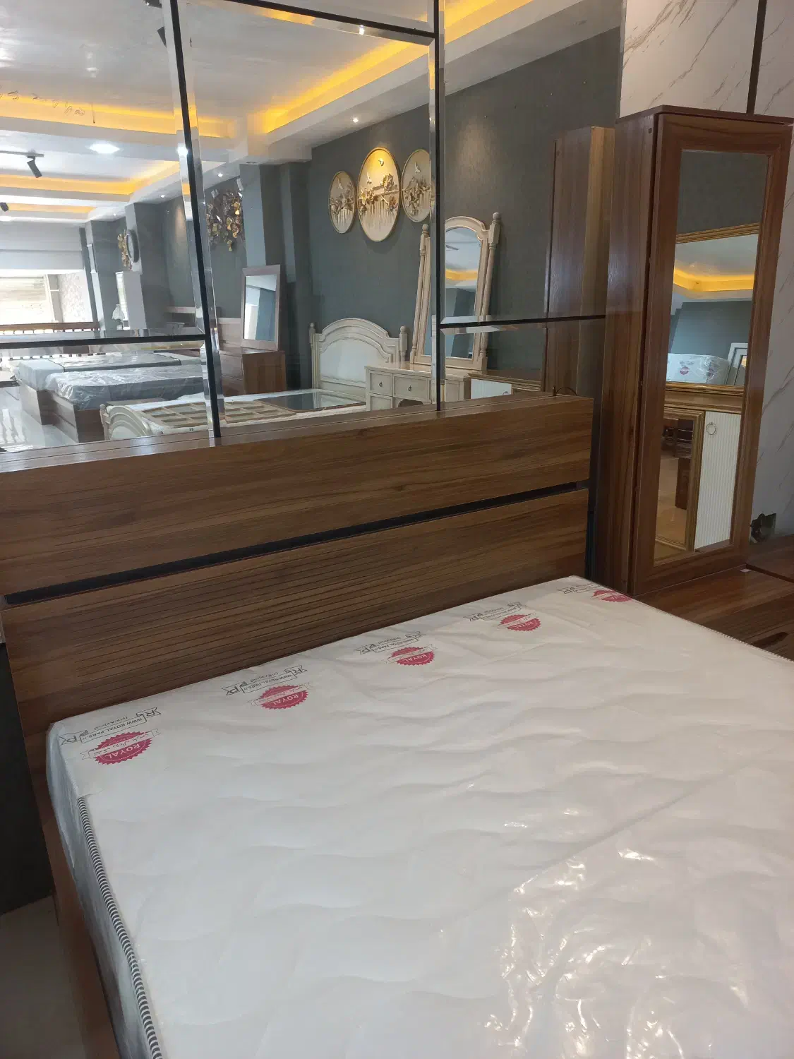 سرویس خواب پاریس|تخت و سرویس خواب|بجنورد, |دیوار