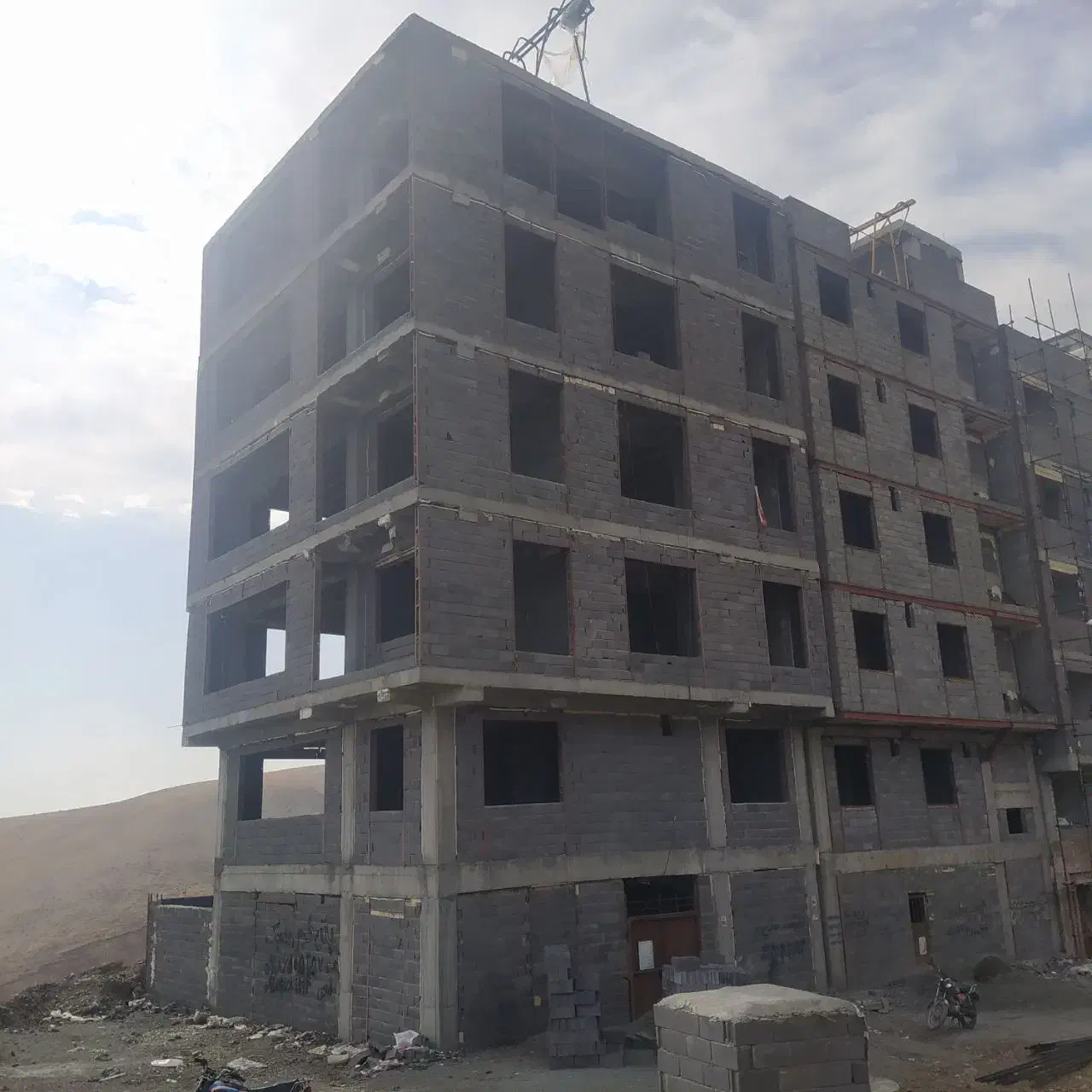 فروش امتیاز فاز ۴ بهاران ۲/۱۹|پیشفروش املاک|سنندج, |دیوار